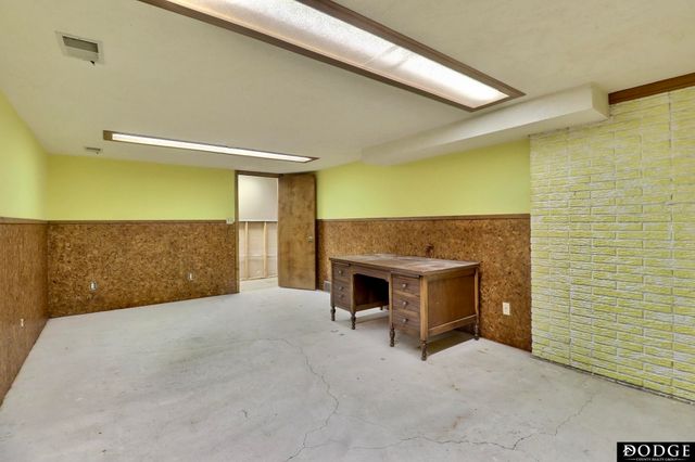 2115 E 16th Street, Fremont, NE 68025