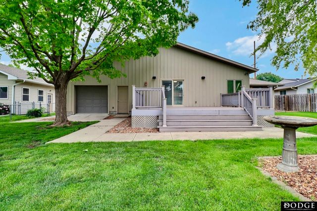 2115 E 16th Street, Fremont, NE 68025