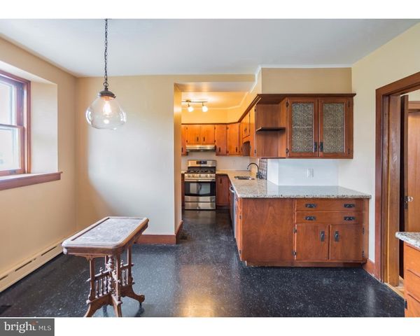 121 MEREDITH ST, Kennett Square, PA 19348