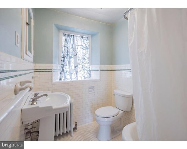 121 MEREDITH ST, Kennett Square, PA 19348