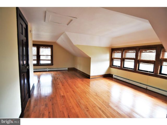121 MEREDITH ST, Kennett Square, PA 19348