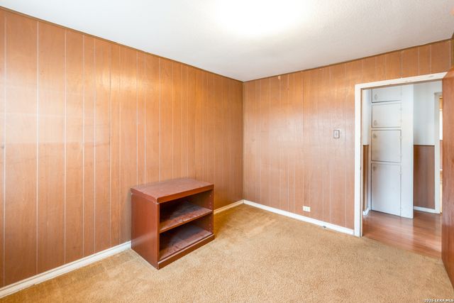 111 Kirby Heights, Kirby, TX 78219