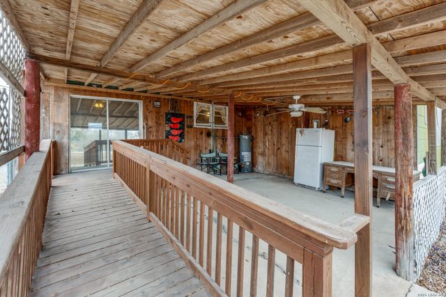 111 Kirby Heights, Kirby, TX 78219