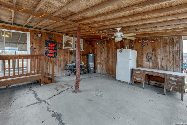 111 Kirby Heights, Kirby, TX 78219