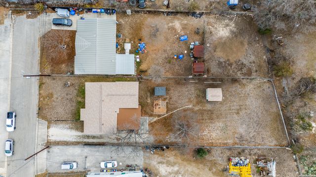 111 Kirby Heights, Kirby, TX 78219