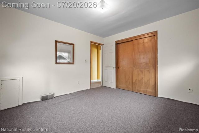 19801 Alger Street, Saint Clair Shores, MI 48080