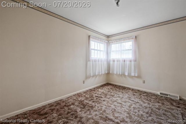 19801 Alger Street, Saint Clair Shores, MI 48080
