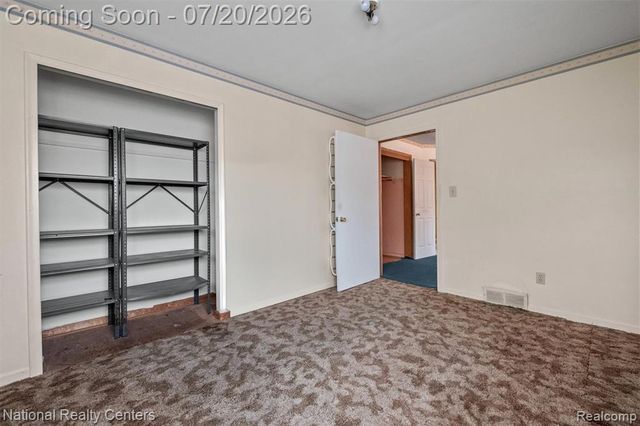 19801 Alger Street, Saint Clair Shores, MI 48080
