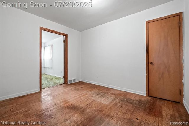 19801 Alger Street, Saint Clair Shores, MI 48080