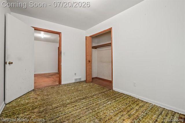 19801 Alger Street, Saint Clair Shores, MI 48080