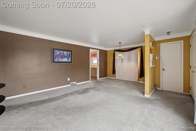 19801 Alger Street, Saint Clair Shores, MI 48080