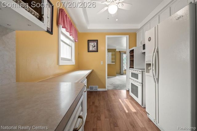 19801 Alger Street, Saint Clair Shores, MI 48080