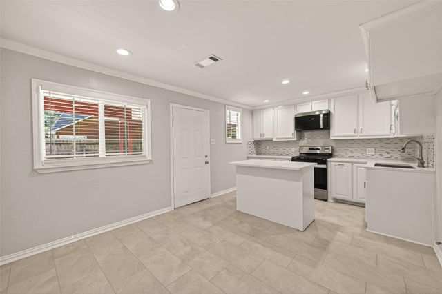 7502 Pouter Drive, Houston, TX 77083