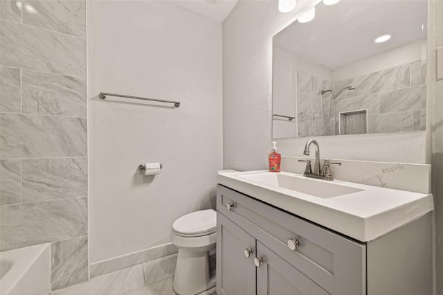 7502 Pouter Drive, Houston, TX 77083