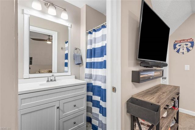 1620 Bay Breeze DR, Virginia Beach, VA 23454