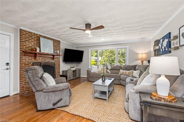 1620 Bay Breeze DR, Virginia Beach, VA 23454