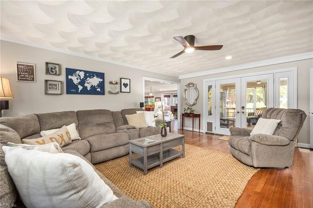 1620 Bay Breeze DR, Virginia Beach, VA 23454