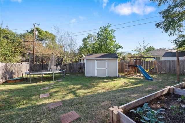 3113 Larkspur Circle, College Station, TX 77845