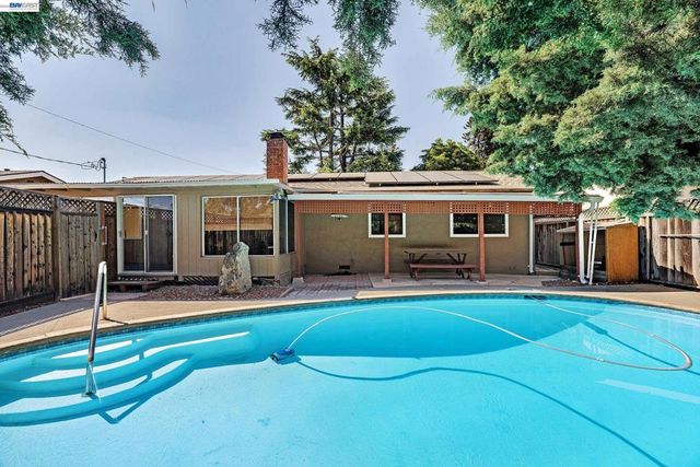 1289 Kimberly Dr, San Jose, CA 95118