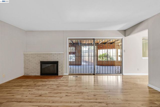1289 Kimberly Dr, San Jose, CA 95118