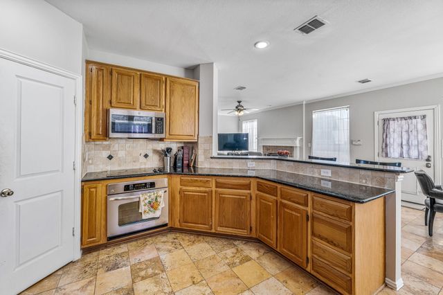 5452 Navajo Bridge Trail, Fort Worth, TX 76137