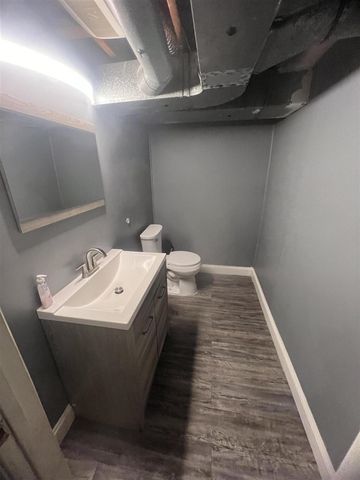 28400 Valley Forge Street, Southfield, MI 48076