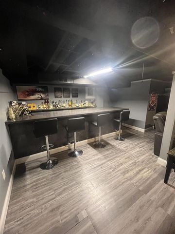 28400 Valley Forge Street, Southfield, MI 48076