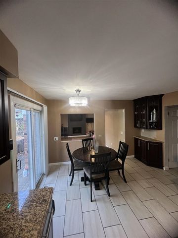 28400 Valley Forge Street, Southfield, MI 48076