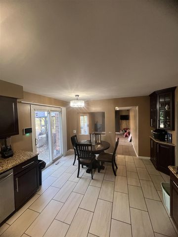 28400 Valley Forge Street, Southfield, MI 48076