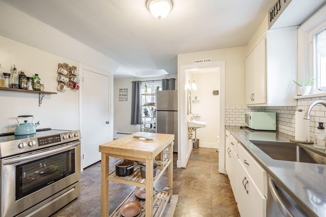 23 Berwick Road, Longmeadow, MA 01106