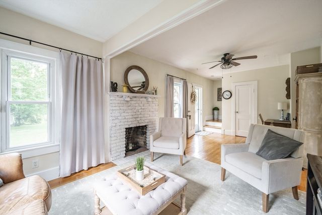 23 Berwick Road, Longmeadow, MA 01106