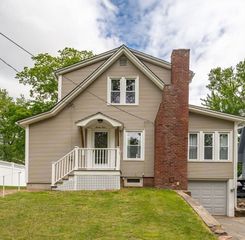 23 Berwick Road, Longmeadow, MA 01106