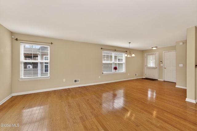 32 Annabelle Place, Rotterdam, NY 12306