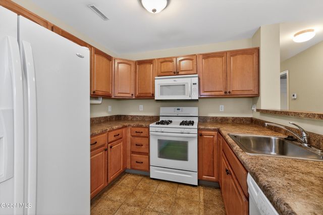 32 Annabelle Place, Rotterdam, NY 12306