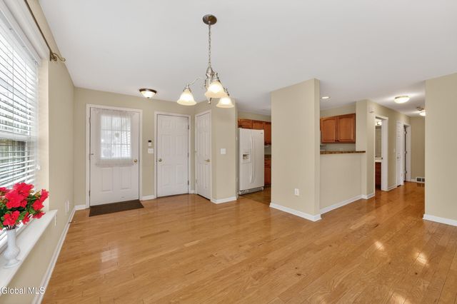 32 Annabelle Place, Rotterdam, NY 12306