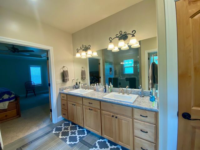 11152 Carrolton Rd, Escalon, CA 95320