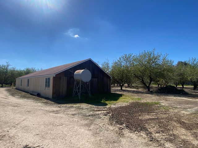 11152 Carrolton Rd, Escalon, CA 95320