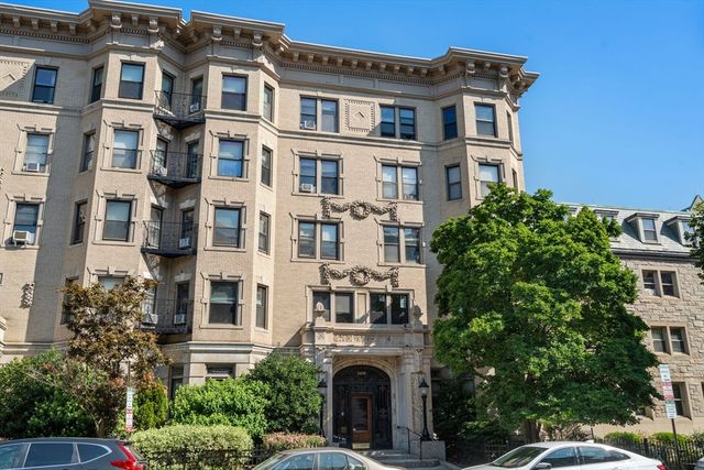 1109 Boylston St 4, Boston, MA 02215