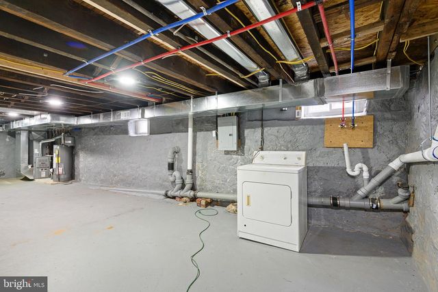 31 E 23RD ST, Wilmington, DE 19802