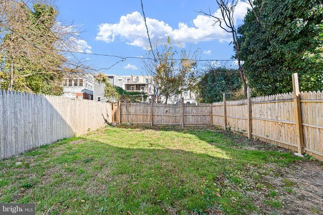 31 E 23RD ST, Wilmington, DE 19802