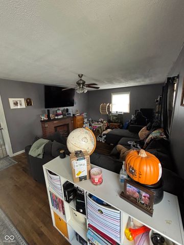 914 Elm Street, Shelbyville, IN 46176