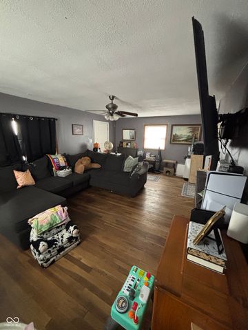 914 Elm Street, Shelbyville, IN 46176