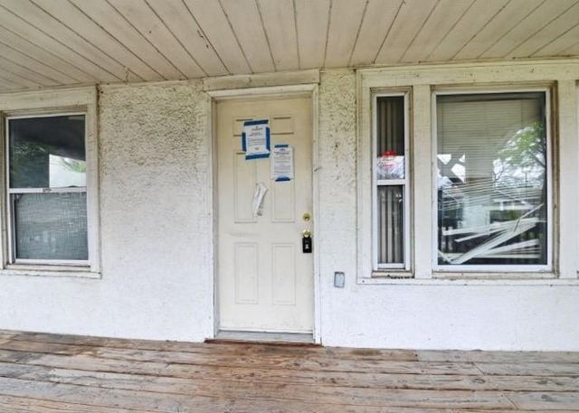 121 N ASH Avenue, Independence, MO 64053