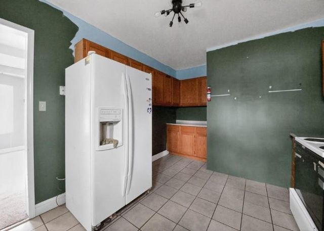 121 N ASH Avenue, Independence, MO 64053