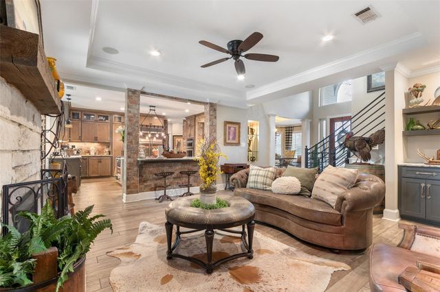 522 Whispering Meadow, Magnolia, TX 77355