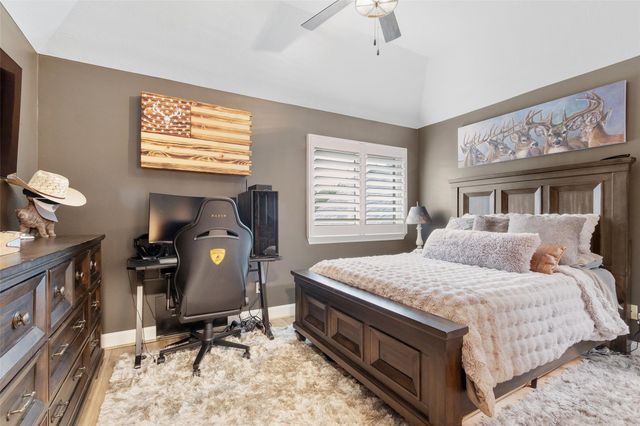 522 Whispering Meadow, Magnolia, TX 77355