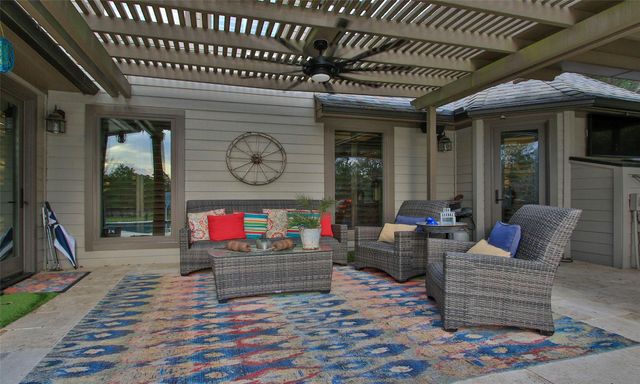 522 Whispering Meadow, Magnolia, TX 77355