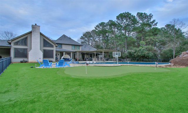 522 Whispering Meadow, Magnolia, TX 77355