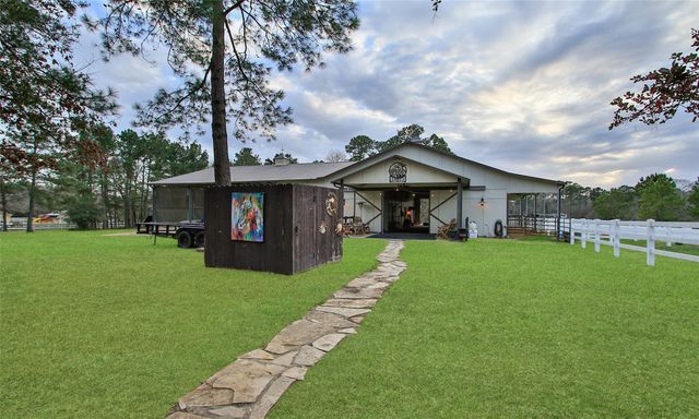 522 Whispering Meadow, Magnolia, TX 77355
