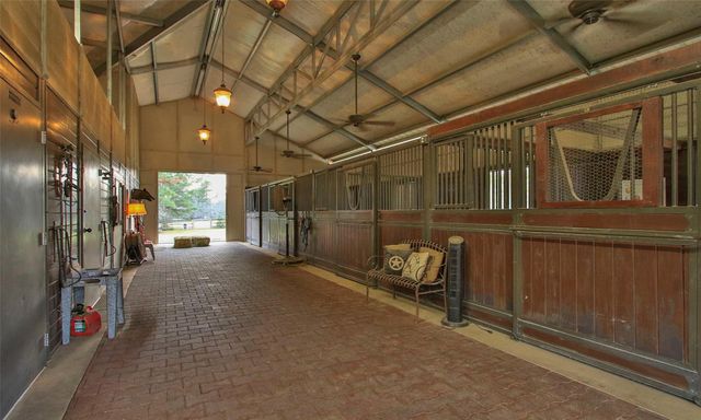 522 Whispering Meadow, Magnolia, TX 77355